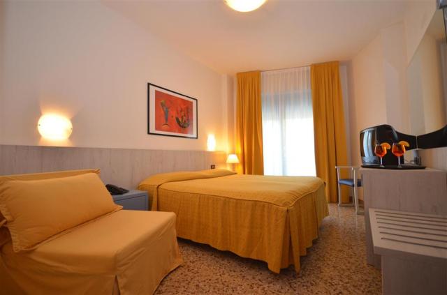 Hotel & Aparthotel Olimpia - zájazd CK  - Taliansko - Bibione