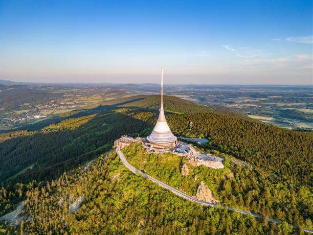 Autobusové poznávacie zájazdy CK , Český Raj, Liberec, hora Ješ