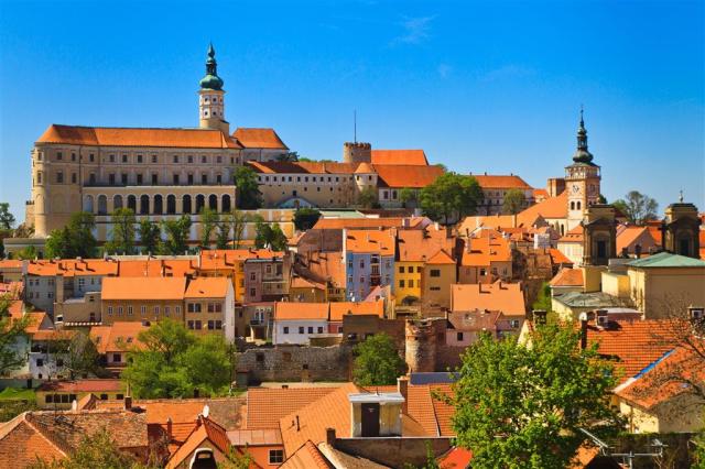 CK , autobusový poznávací zájazd, Morava, Mikulov - panoráma me