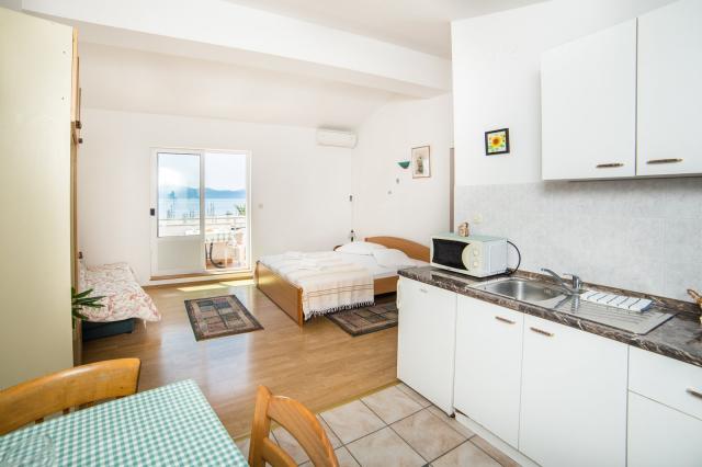 Dovolenka / zájazdy / cestovanie, Chorvátsko, Gradac, apartmány