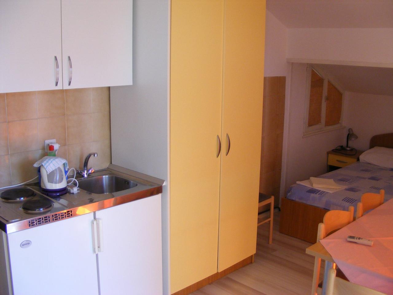 Dovolenka / zájazdy / cestovanie, Chorvátsko, Tučepi, penzión B