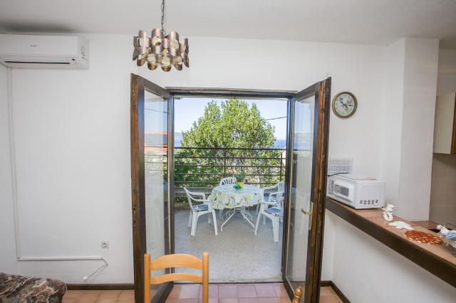 Dovolenka / zájazdy / cestovanie, Chorvátsko, Omiš - Nemira, ap