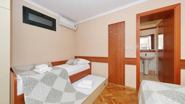 Dovolenka / zájazdy / cestovanie, Chorvátsko, Biograd na Moru, 