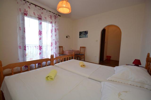 Dovolenka / zájazdy / cestovanie, Chorvátsko, Omiš - Nemira - P