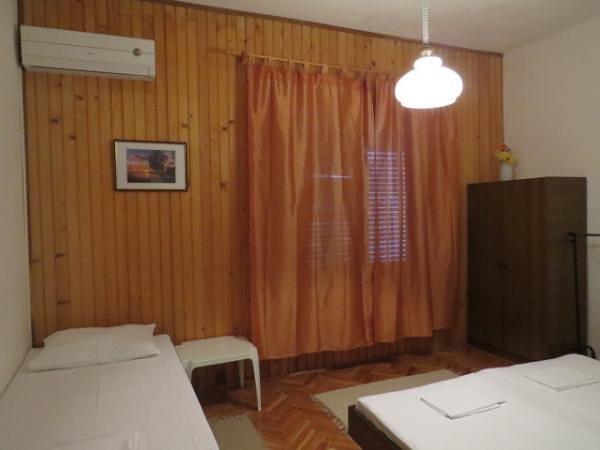 Dovolenka / zájazdy / cestovanie, Chorvátsko, Omiš - Vila Jakov