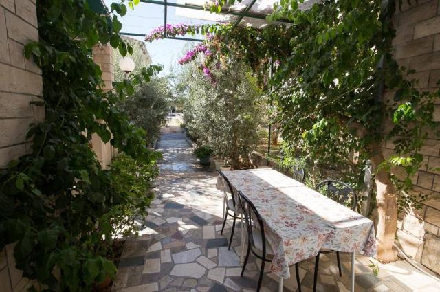 Dovolenka / zájazdy / cestovanie, Chorvátsko, Omiš - apartmány 