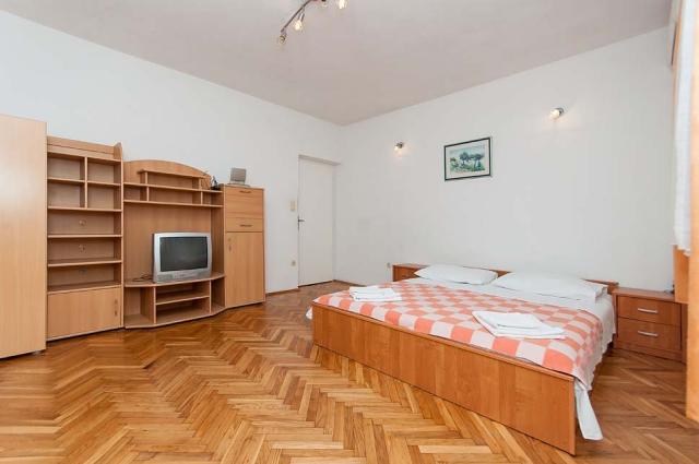 Dovolenka / zájazdy / cestovanie, Chorvátsko, Omiš - apartmán V