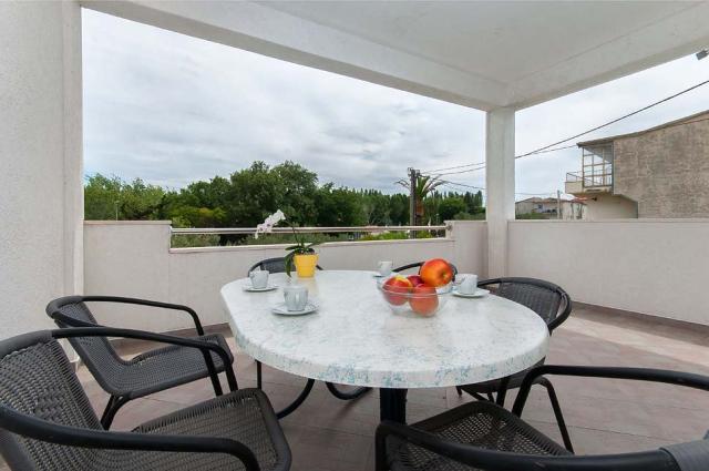 Dovolenka / zájazdy / cestovanie, Chorvátsko, Omiš - apartmán V