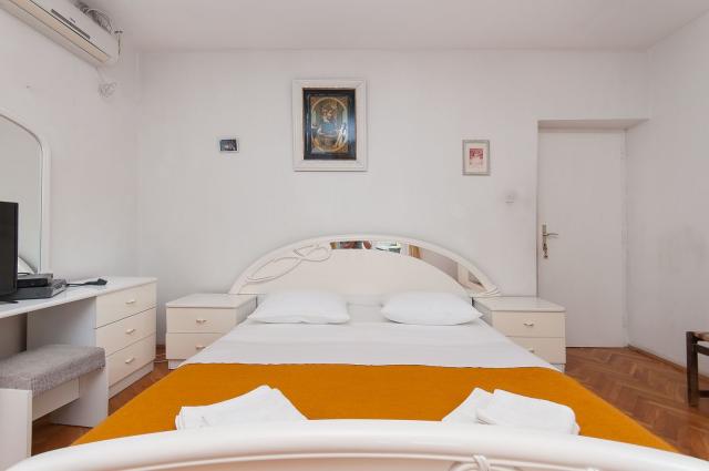Dovolenka / zájazdy / cestovanie, Chorvátsko, Omiš - apartmán V