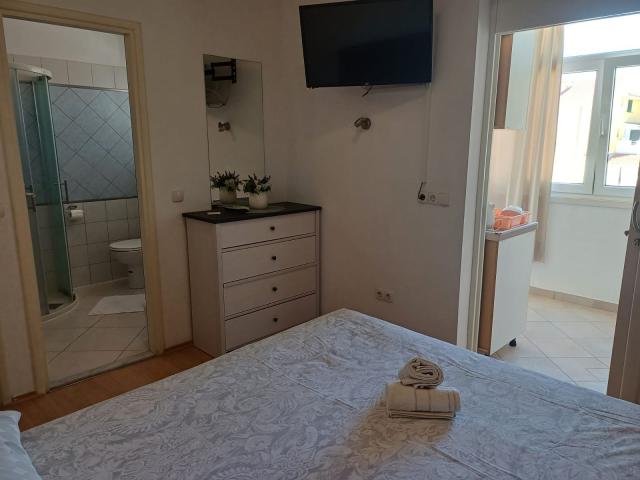 Dovolenka / zájazdy / cestovanie, Chorvátsko, Omiš - apartmán M