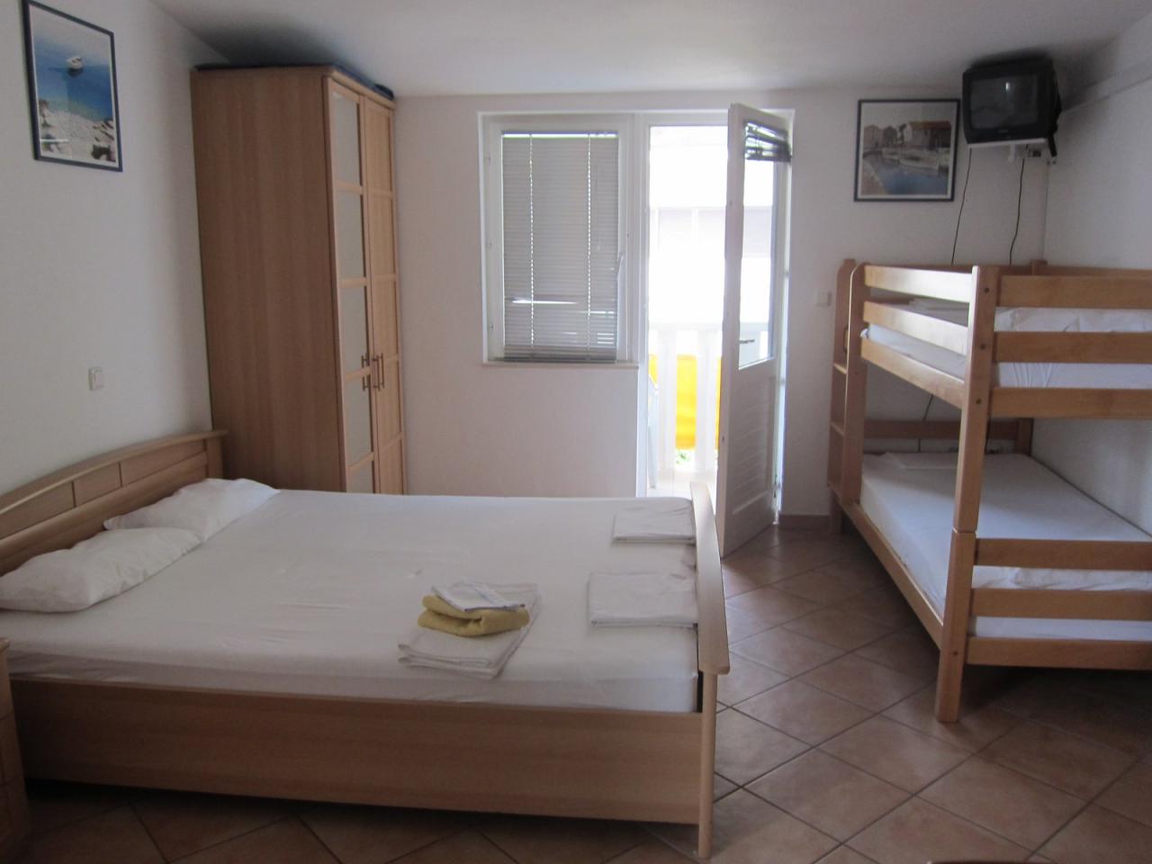 Dovolenka / zájazdy / cestovanie, Chorvátsko, Omiš, štúdiá Miha