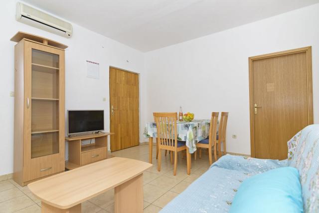 Dovolenka / zájazdy / cestovanie, Chorvátsko, Vodice, apartmán 