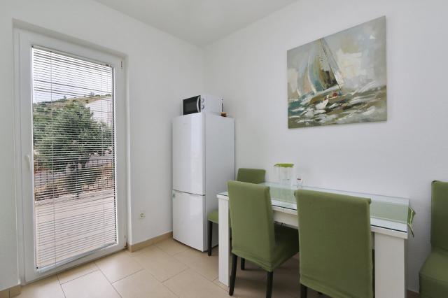 Dovolenka / zájazdy / cestovanie, Chorvátsko, Dugi Rat - apartm
