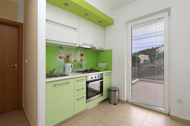 Dovolenka / zájazdy / cestovanie, Chorvátsko, Dugi Rat - apartm