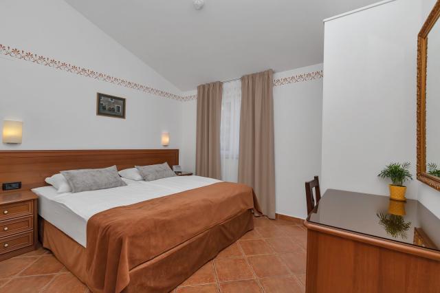Dovolenka / zájazdy / cestovanie, Chorvátsko, Drvenik, hotel Ha