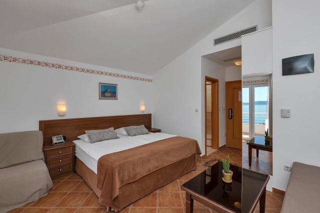 Dovolenka / zájazdy / cestovanie, Chorvátsko, Drvenik, hotel Ha