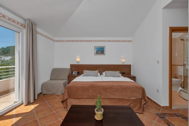 Dovolenka / zájazdy / cestovanie, Chorvátsko, Drvenik, hotel Ha