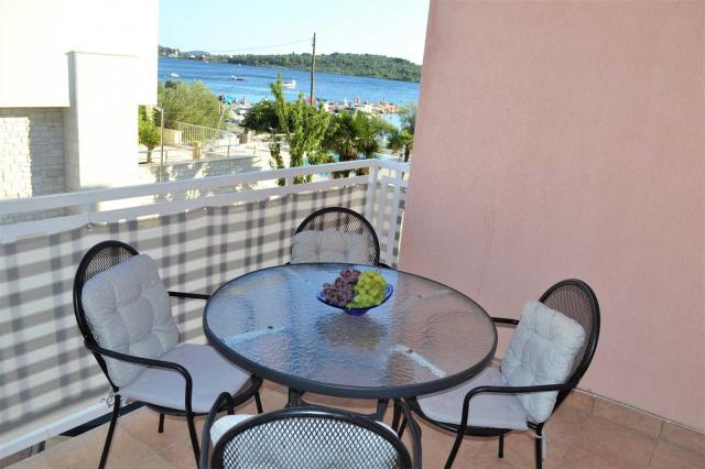 Dovolenka / zájazdy / cestovanie, Chorvátsko, Vodice, apartmán 
