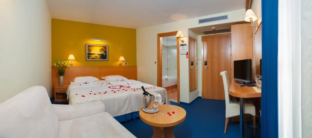 Dovolenka / zájazdy / cestovanie, Chorvátsko, Gradac, hotel Sau