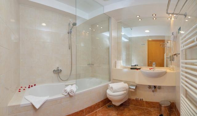 Dovolenka / zájazdy / cestovanie, Chorvátsko, Gradac, hotel Sau