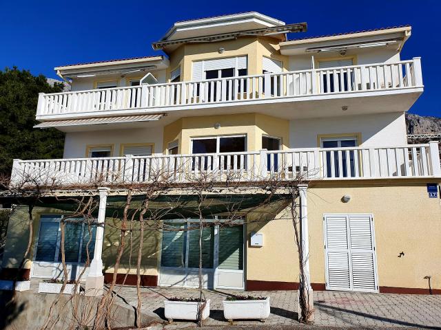Dovolenka / zájazdy / cestovanie, Chorvátsko, Omiš - apartmány 