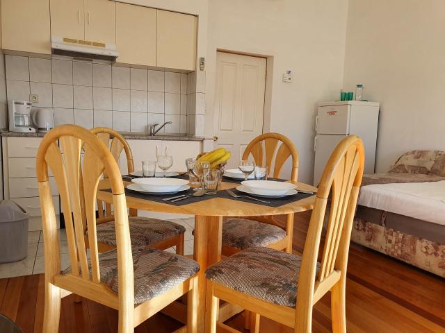 Dovolenka / zájazdy / cestovanie, Chorvátsko, Omiš - apartmány 