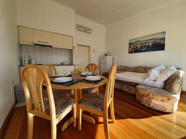 Dovolenka / zájazdy / cestovanie, Chorvátsko, Omiš - apartmány 