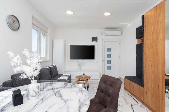 Dovolenka / zájazdy / cestovanie, Chorvátsko, Vodice, apartmán 