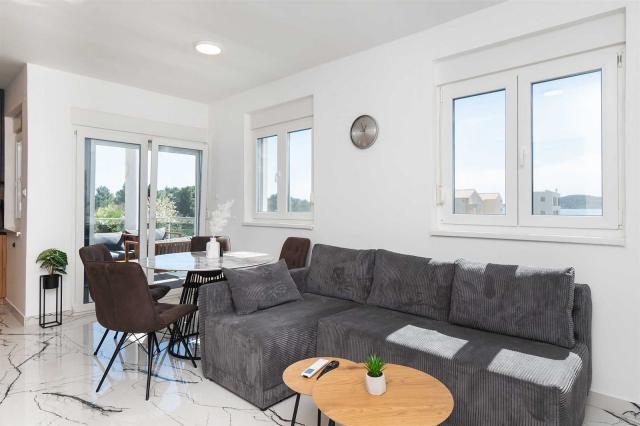 Dovolenka / zájazdy / cestovanie, Chorvátsko, Vodice, apartmán 