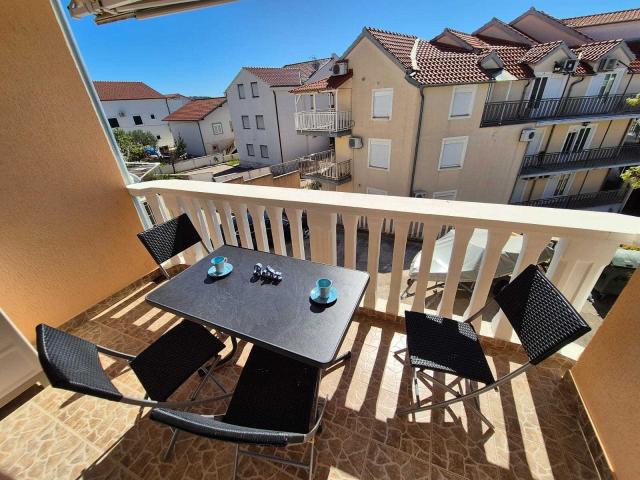 Dovolenka / zájazdy / cestovanie, Chorvátsko, Vodice, apartmán 