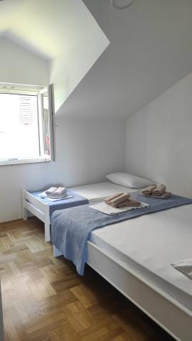 Dovolenka / zájazdy / cestovanie, Chorvátsko, Omiš - apartmán B