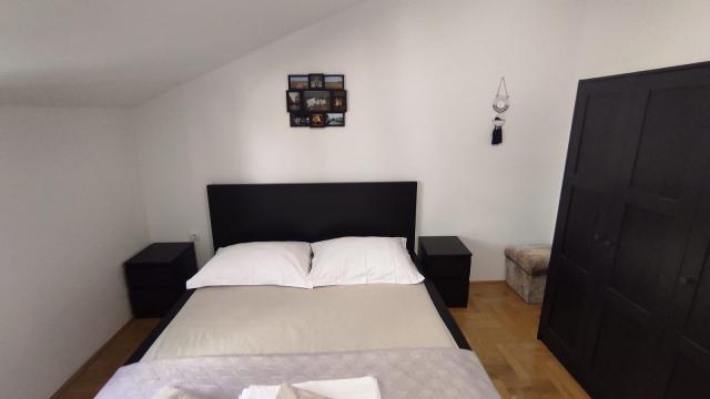Dovolenka / zájazdy / cestovanie, Chorvátsko, Omiš - apartmán B