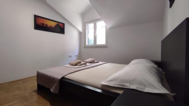 Dovolenka / zájazdy / cestovanie, Chorvátsko, Omiš - apartmán B