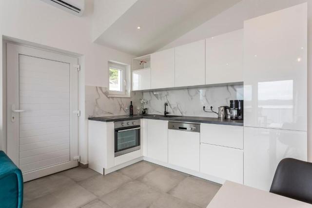 Dovolenka / zájazdy / cestovanie, Chorvátsko, Pisak - apartmány