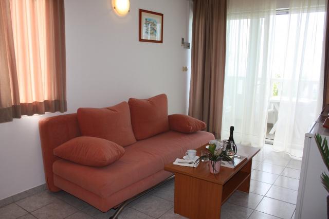 Dovolenka / zájazdy / cestovanie, Chorvátsko, Omiš - Nemira, ap