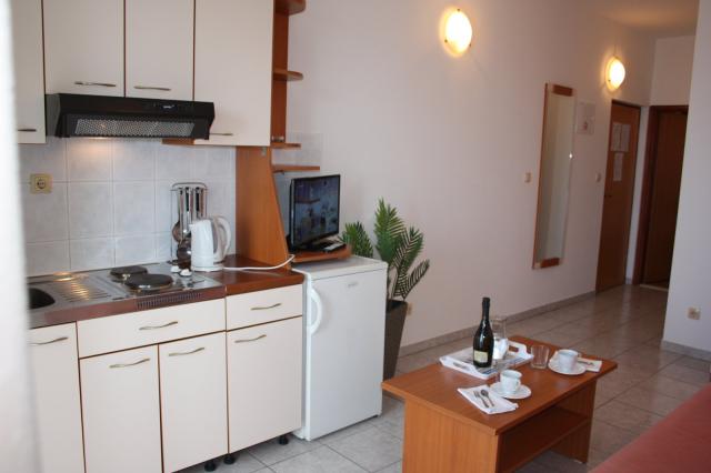 Dovolenka / zájazdy / cestovanie, Chorvátsko, Omiš - Nemira, ap