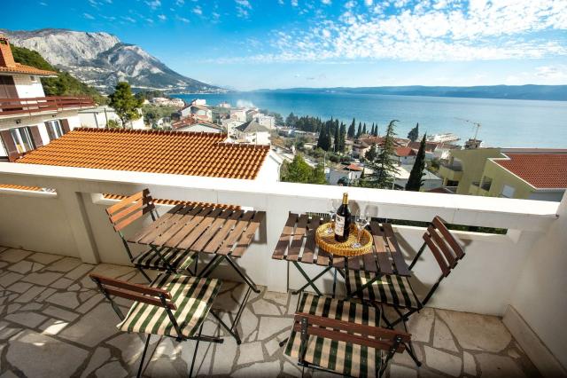 Dovolenka / zájazdy / cestovanie, Chorvátsko, Omiš - Apartmány 