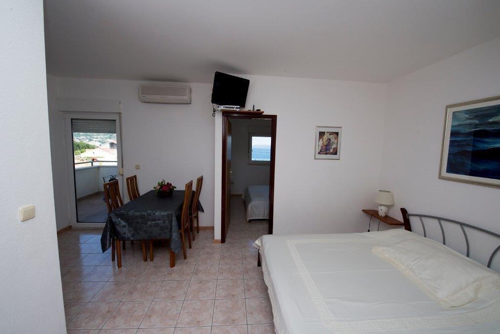 Dovolenka / zájazdy / cestovanie, Chorvátsko, Omiš - Apartmány