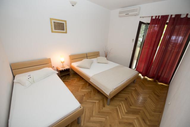 Dovolenka / zájazdy / cestovanie, Chorvátsko, Omiš - Apartmány 