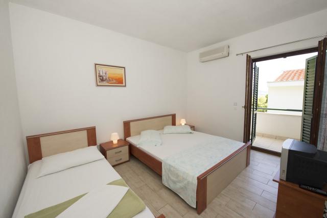 Dovolenka / zájazdy / cestovanie, Chorvátsko, Omiš - Apartmány 