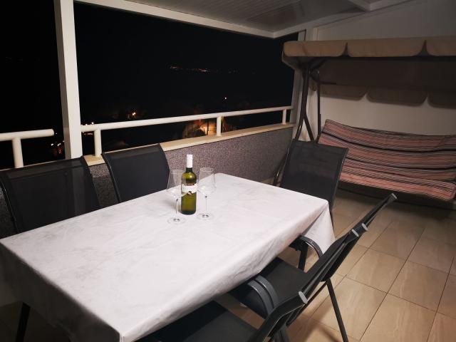 Dovolenka / zájazdy / cestovanie, Chorvátsko, Omiš - Apartmány 
