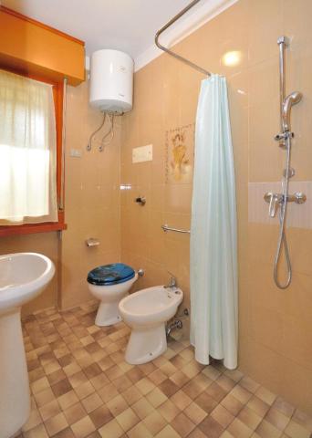 Taliansko-Bibione-Lido-del-Sole-Villa-Friuli-apartmán-B2+2-kúpe