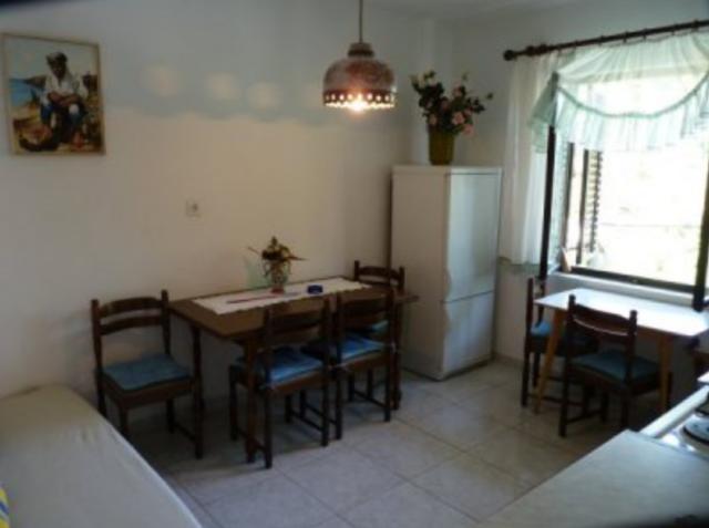 Chorvátsko - Turanj - Apartmán Jena - denná miestnosť  jedálňou