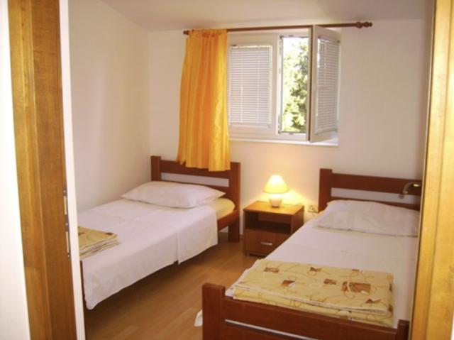 Chorvátsko - Sv.Filip i Jakov - Apartmány Šipa - apartmán - izb