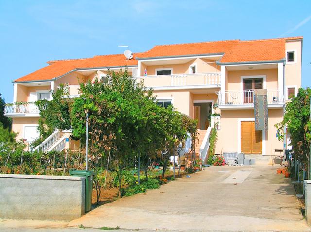 Chorvátsko - Biograd na Moru - apartmány Bobić - apartmánový do