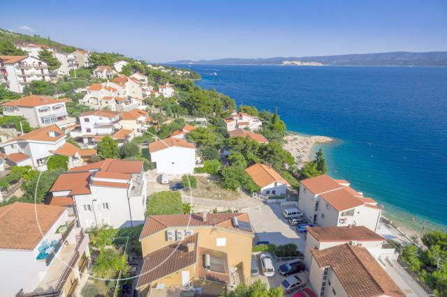Chorvátsko - Omiš - apartmány Lana - apartmány Lana z vtáčej pe