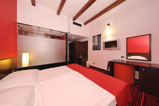 Chorvátsko - Sv.Filip i Jakov - Hotel Villa Donat - izba Superi