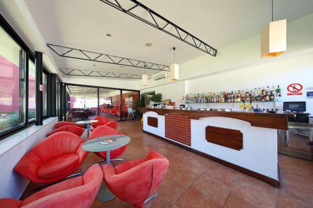 Chorvátsko - Sv.Filip i Jakov - Hotel Villa Donat - bar