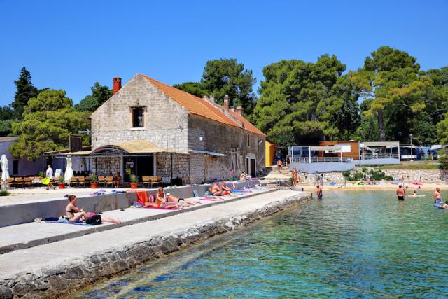 Chorvátsko - Sv.Filip i Jakov - Hotel Villa Donat - Beach bar