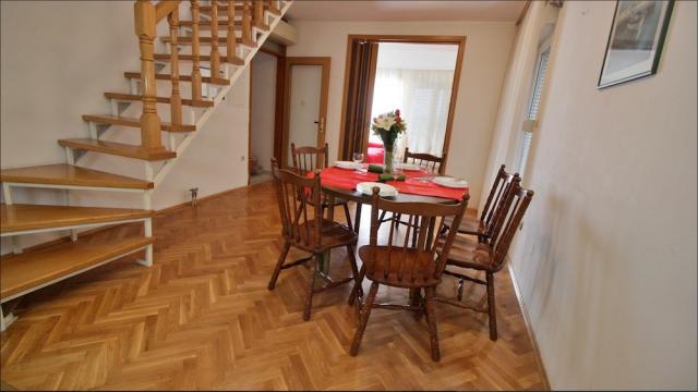 Chorvátsko - Omiš - Apartmány Gašpar - Jedáleň
